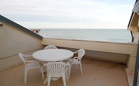 M170 - Marcelli, meravigliosa mansarda sul mare